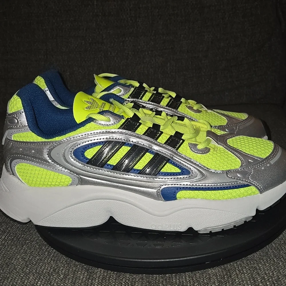 Adidas Ozmillen - Picture 2 of 7